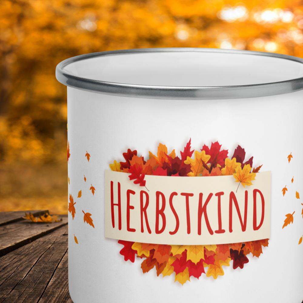 Outdoor Emaille-Tasse „Herbstkind“ – Campingbecher mit Herbstlaub-Motiv