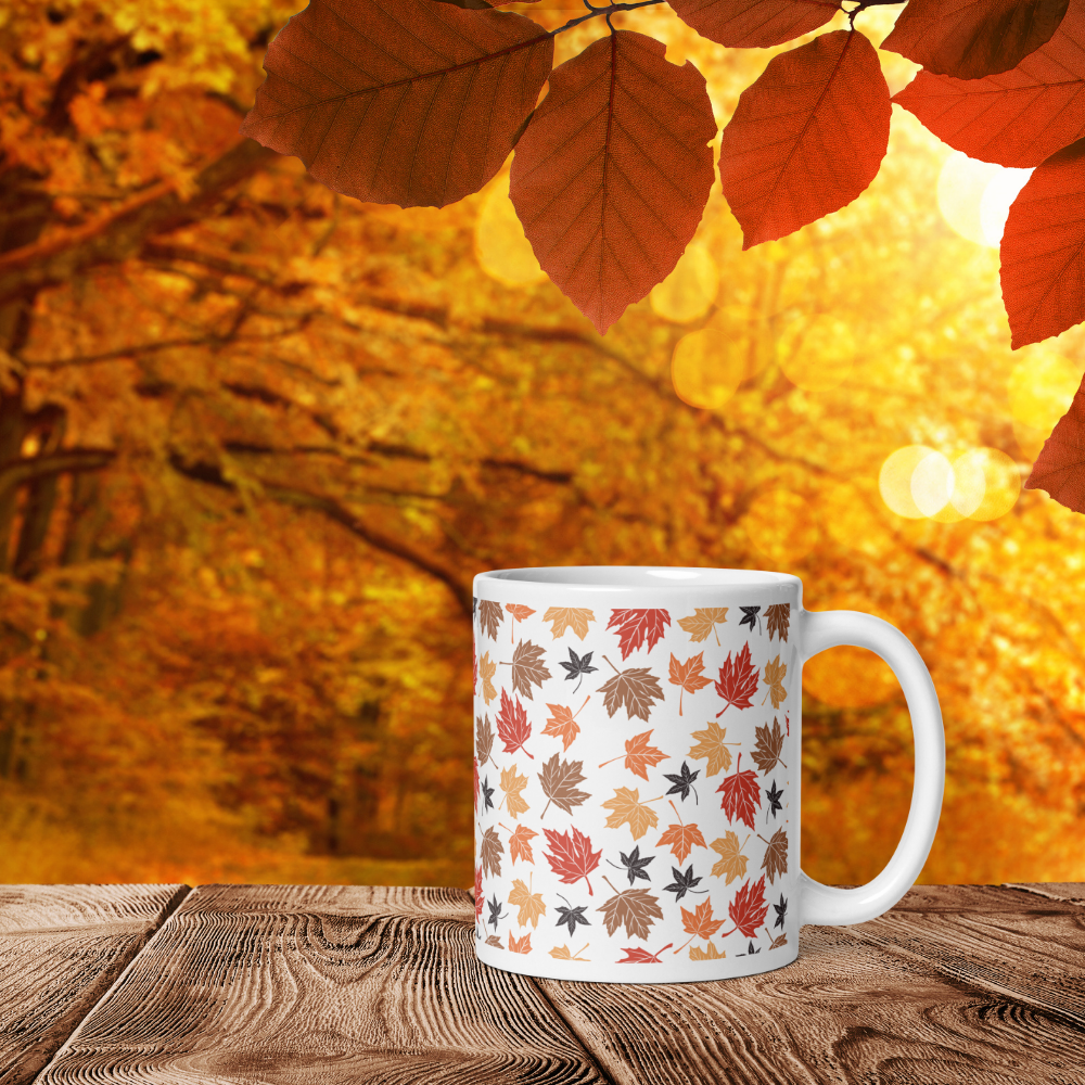 Herbst Tasse „Laubzauber“ – Keramikbecher mit buntem Blättermuster