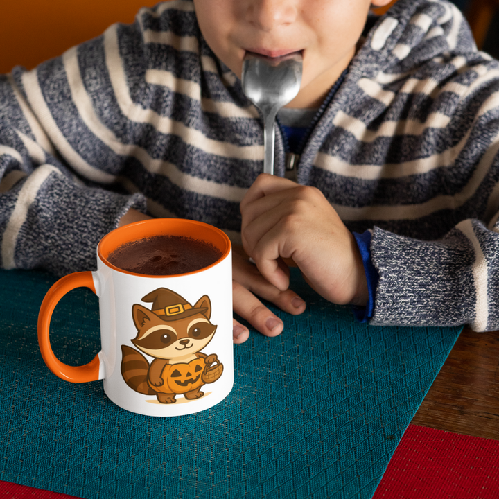 Halloween Tasse „Trick or Treat“ – Keramikbecher mit Baby-Stöbi Waschbär-Motiv