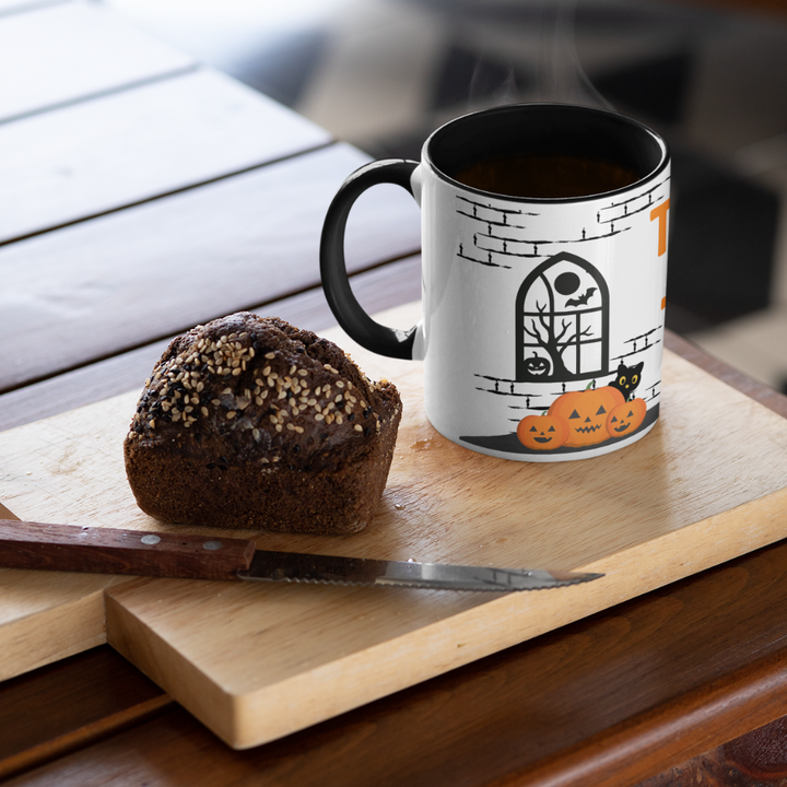 Halloween Tasse „Trick or Tea“ – Keramikbecher mit Stöbi Waschbär-Motiv